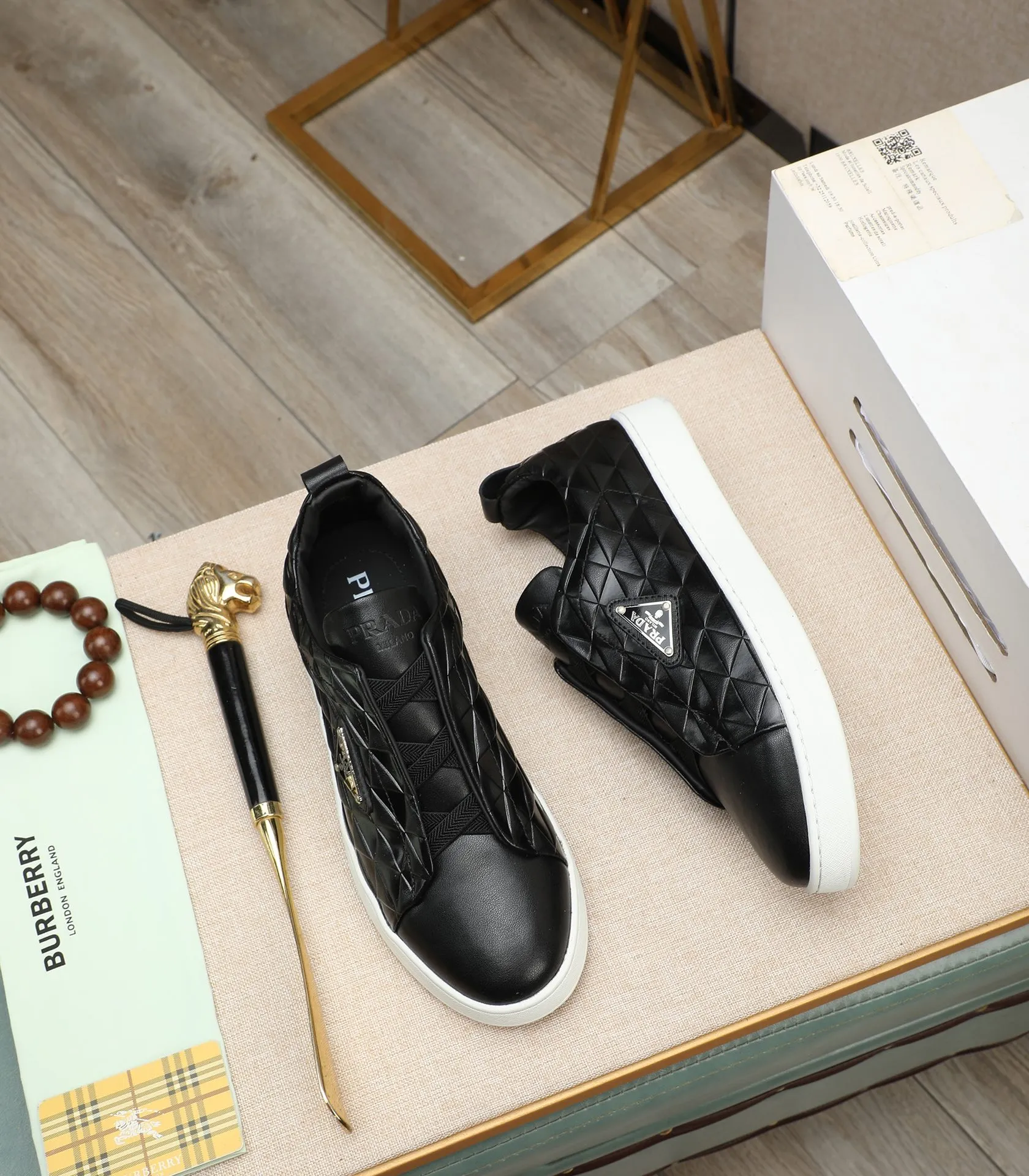 Men's men's shoes💰540🌹🌹[PRADA—Prada] 2024 latest model🙈original replica! 👟👟👟The uppers are made of top-notch workmanship from Italy🇮🇹Imported calfskin❗️The cowhide lining is suitable for travel. The original version has a large engraving sole, making it suitable for all kinds of travels, showing low-key luxury. Let quality speak for itself. Color: Size: 38-44